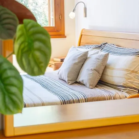 Casa Gelso - Garden, Free Wi-fi, Ac, 3 Bedroom Διαμέρισμα